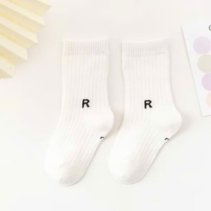 Tất chân bé sơ sinh chữ R dễ thương, cao cổ 0-1