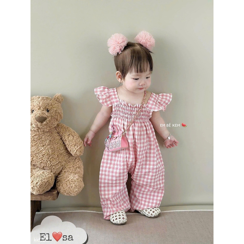 Jumpsuit Bé Gái Họa Tiết Caro Dáng Cánh Tiên Phối Chun Ngực