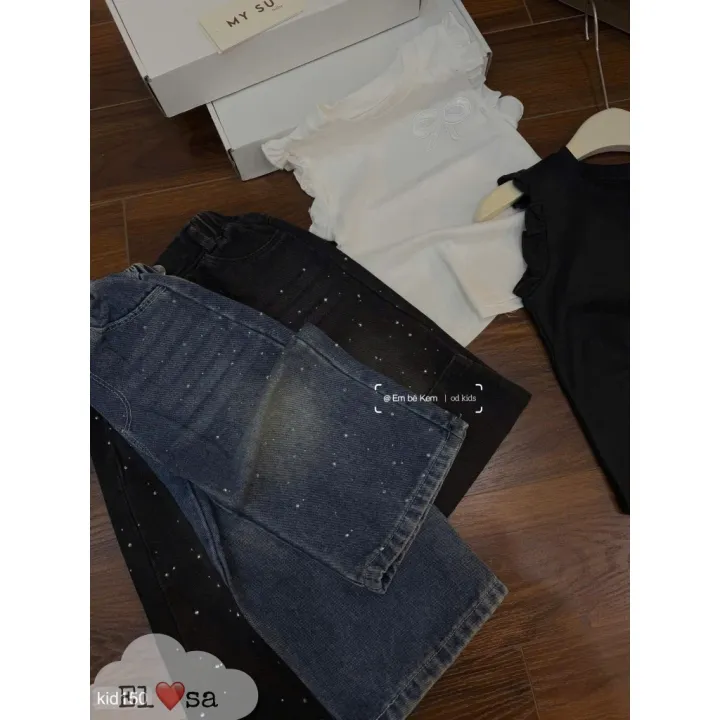 Bộ Jean Bé Gái Áo Thun Thêu Hoa Đính Đá Cao Cấp