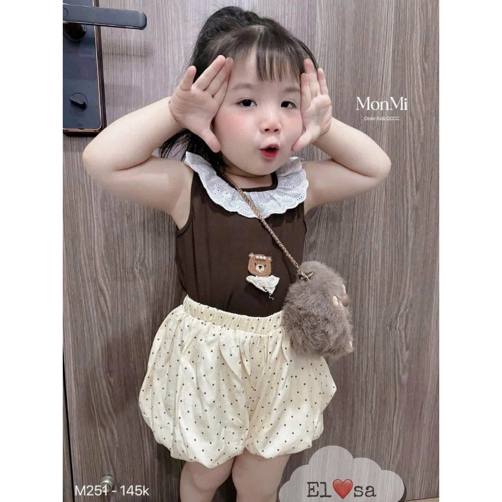 Bộ đồ bé gái họa tiết chấm bi phối áo cổ ren điệu đà