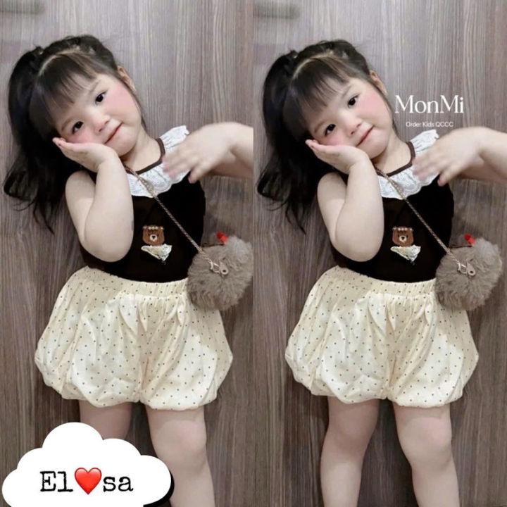 Bộ đồ bé gái họa tiết chấm bi phối áo cổ ren điệu đà