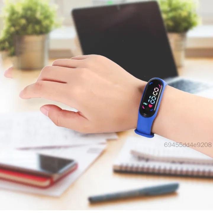 M7 Touchable Watch DHTY-VN