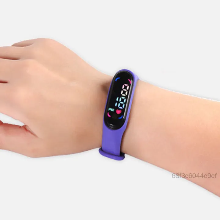 M7 Touchable Watch HGF-VN