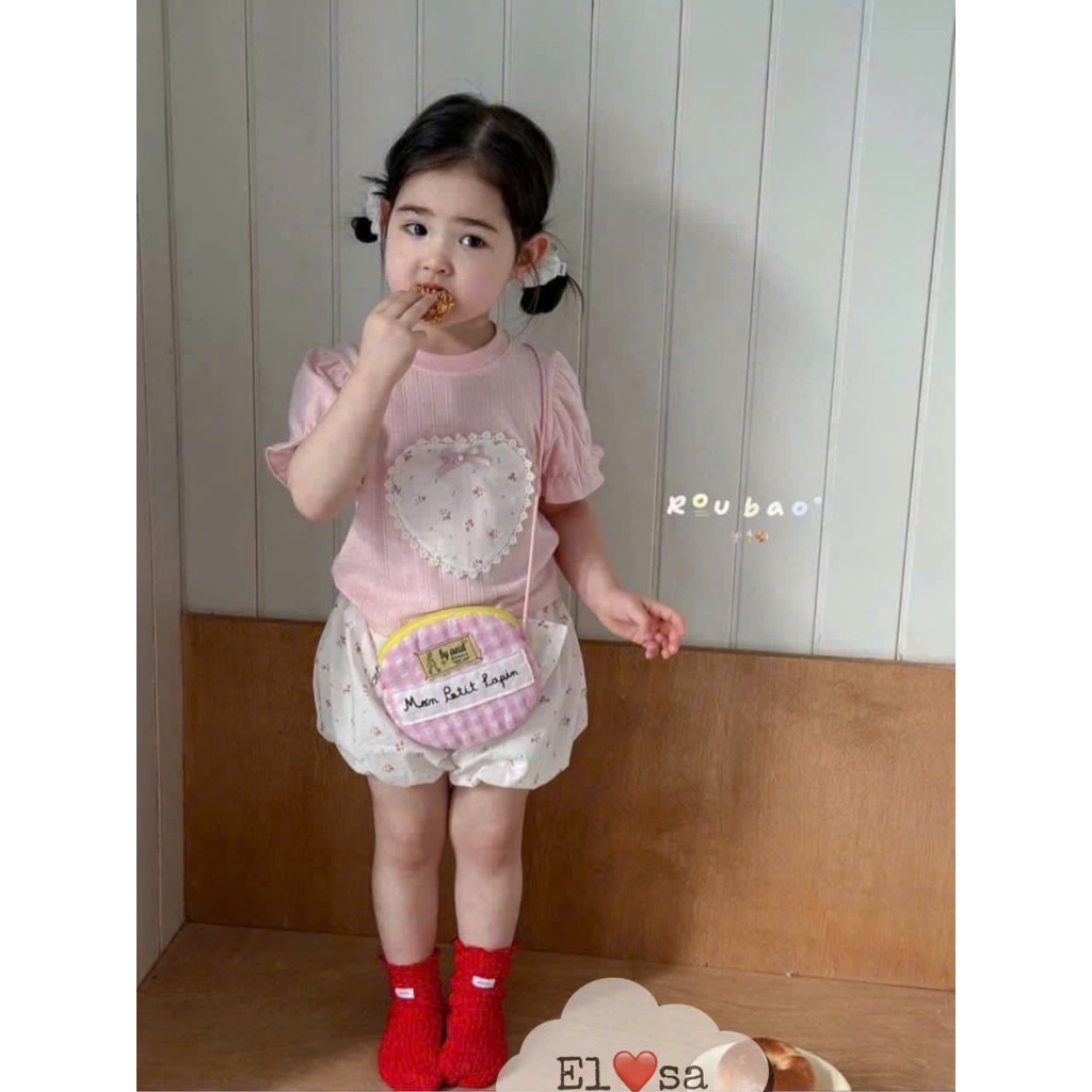 Set Đồ Bé Gái Áo Họa Tiết Trái Tim Phối Quần Bí Ngô Vintage